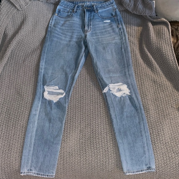 American Eagle Mom Jeans, size 2 long, light blue - Picture 1 of 5